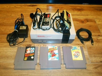 Nintendo (NES) + Mario 1 2 3, pady zasialacz kabel