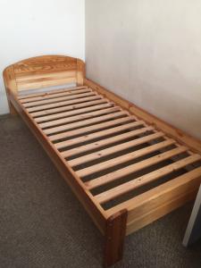 łóżko drewniane 90x200