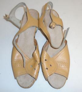 Stare skórzane sandały damskie PRL buty 27cm 42 - 5955406662 - oficjalne  archiwum Allegro