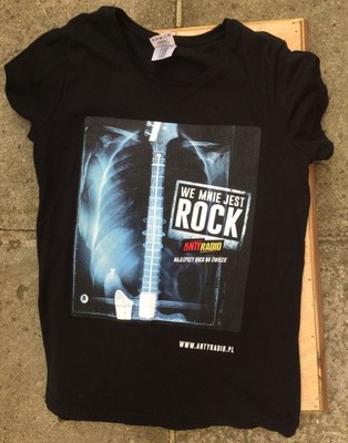 Antyradio we mnie jest rock t-shirt S przypinka - 6913683910 - oficjalne  archiwum Allegro