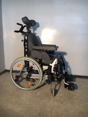 Profesjonalny wózek inwalidzki Sunrise 48 cm | HIT