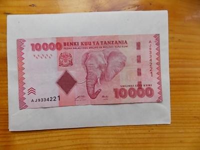 Banknoty z Tanzaniji.