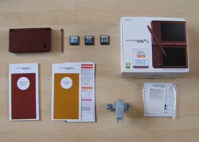 Konsola Nintendo DSi XL z pudełkiem i grami