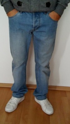 Spodnie jeansowe męskie cropp M