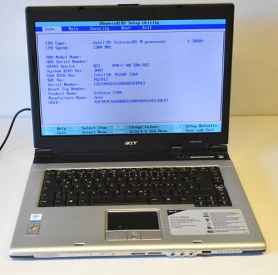 Laptop Acer Extensa 2300  Włącza sie