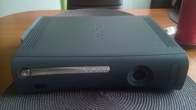 XBOX 360 ELITE 60GB ,GRA HALLO 3 - SPRAWNA