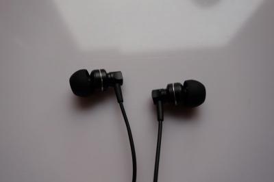 Słuchawki dokanałowe SoundMagic MP21 z mikrofonem