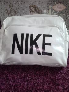 Biała torba Nike na ramie Nike - 4703711295 - oficjalne archiwum Allegro