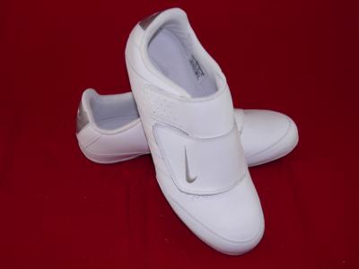 Buty Nike ROUBAIX V (316261-107) SKÓRA ROZ.45 - 5451879542 - oficjalne  archiwum Allegro