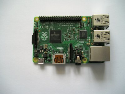 Raspberry Pi 2 z zasilaczem