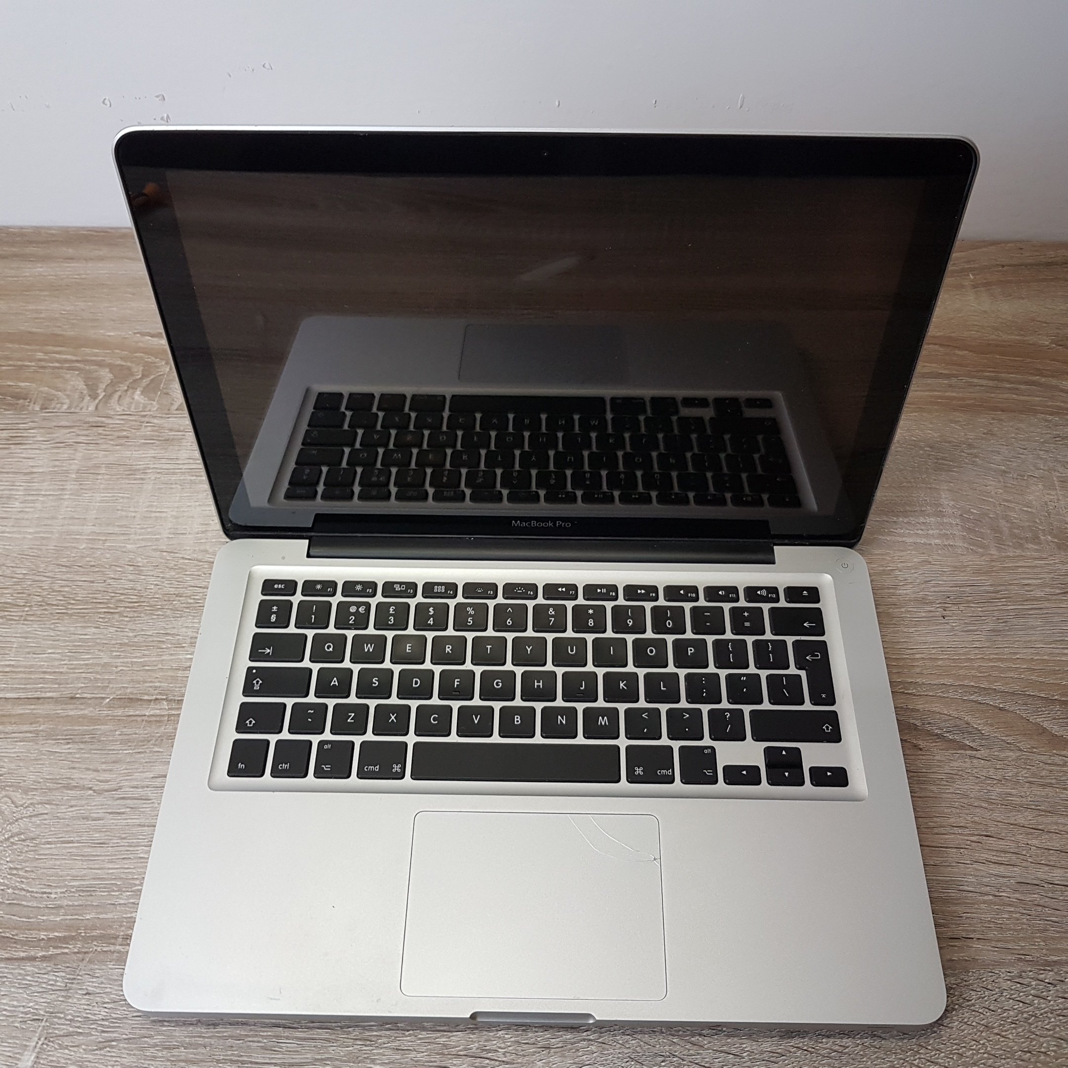 MacBook Pro 13'' 8.1 i5 2x2.4GHz EG3