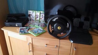 Xbox360 + Pad + Kinect + Kierownica + 9 gier