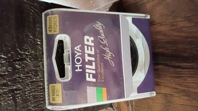 Filtr podczerwieni Hoya R 72- 49mm.