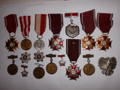 medale i odznaczenia i inne 15 szt lata 70-80te