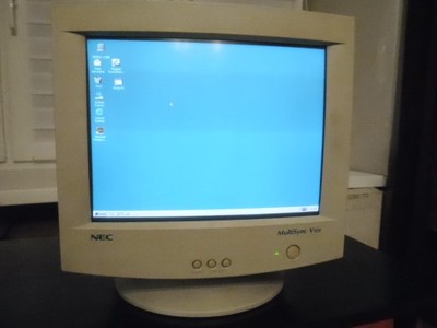 Monitor - NEC - MULTISYNC  V 520
