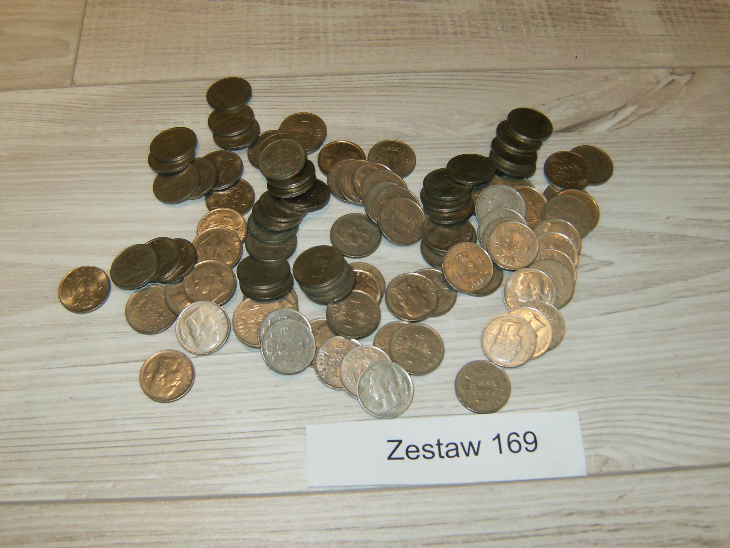 169 Zestaw monet Belgia 1 frank mix lat 100 sztuk