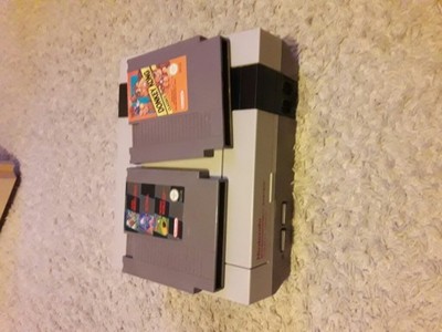 Oryginalne nintendo nes z dwoma grami 100%