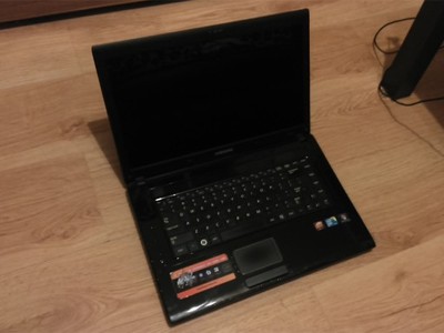 Laptop SAMSUNG R522 Core 2 Duo ATI WIndows 7