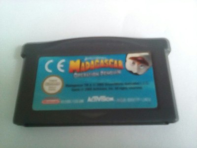 GBA Game Boy Advance Madagascar operation penguin