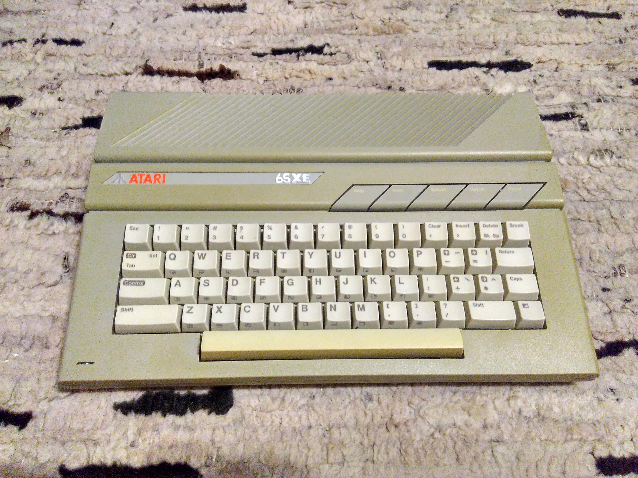 Komputer Atari 65XE z magnetofonem XCA12 - 7073698621 - oficjalne archiwum  Allegro