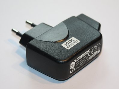 Ładowarka zasilacz USB LG STA-U13ER 4.8V 1A