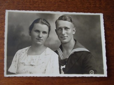 Zdjęcie - marynarz Kriegsmarine z dziewczyną