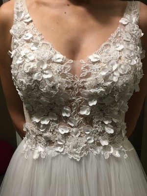 suknia ślubna marki ADRIA