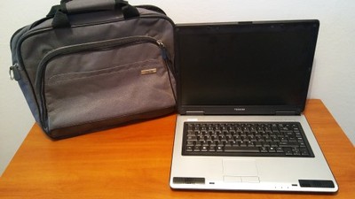 Laptop  Toshiba SATELLITE L40-139 + GRATIS TORBA