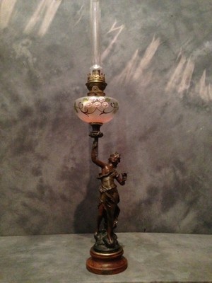 Figuralna lampa naftowa A.MOREAU Francja XIX w.