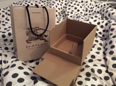 Burberry pudełko + torba papierowa