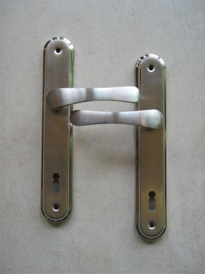 Klamka drzwiowa na długim szyldzie,klucz, 90mm