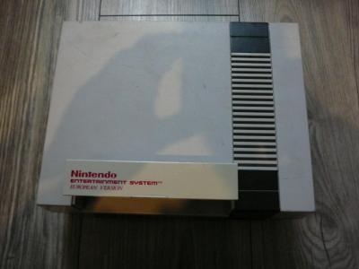 Konsola Nes Nintendo Entertainment System