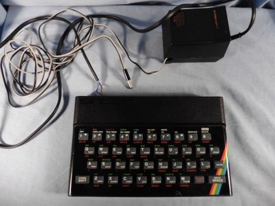 Sinclair ZX Spectrum 48 z zasilaczem - niesprawny