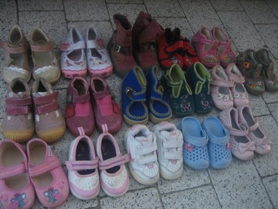 ZESTAW 17 par butów  dla dziewczynki w r. 21-24