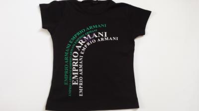 t-shirt Armani dla szczupłej dziewczyny