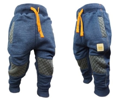 Granatowe spodnie dresowe pikowane łaty 104 110 BB