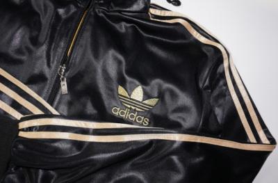 Bluza Adidas j.nowa czarna + złote logo r.S szkoła - 5652175042 - oficjalne  archiwum Allegro