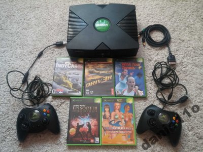 Xbox plus dwa oryginalne pady oraz zestaw gier