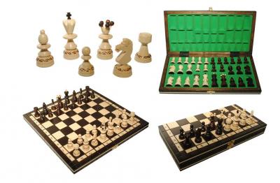 Drewniane szachy 35x35 cm zdobione brązowe 313401