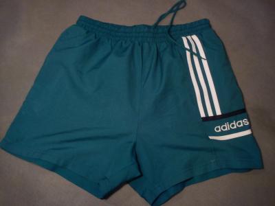 ADIDAS 100%POLYESTER MADE IN MACAU R.S
