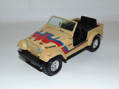 Bburago - Jeep CJ 7  - skala 1/24 unikat