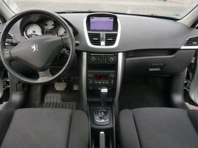 Peugeot 207 1.6 benz. Full, Navi, Panorama, Sport