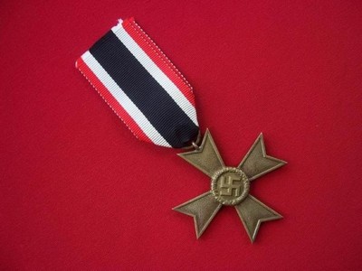 Niemiecki Krzyż Zasługi KVK z 1939 roku III Rzesza