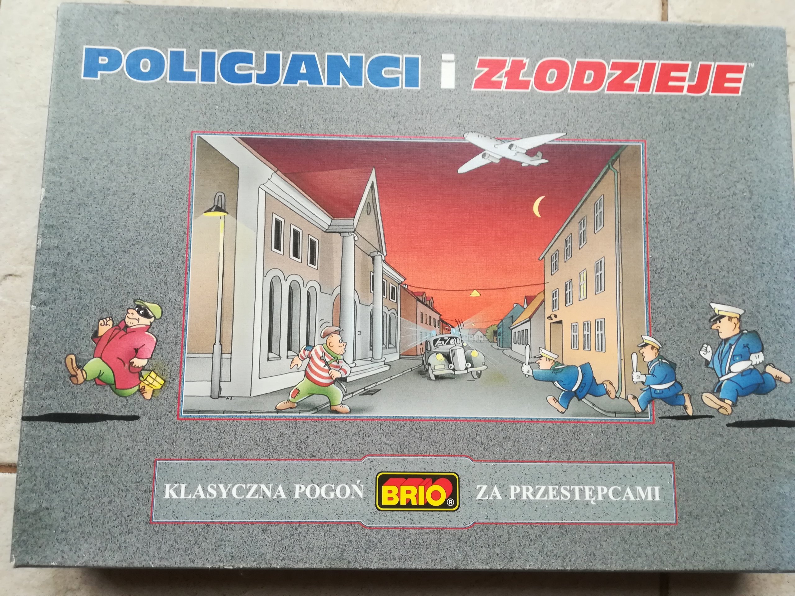 Kultowa Gra Planszowa Policjanci I Zlodzieje 7066914554 Oficjalne Archiwum Allegro