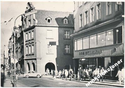 Poznań Ulica Paderewskiego sklepy ludzie moda - 6188957381 - oficjalne  archiwum Allegro