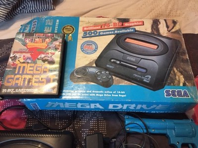 Sega Mega Drive 2 w kartonie 2 pady i pistolet