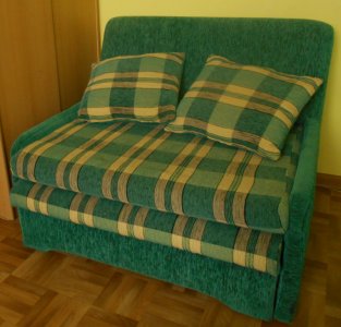 Sofa dwuosobowa - zielona