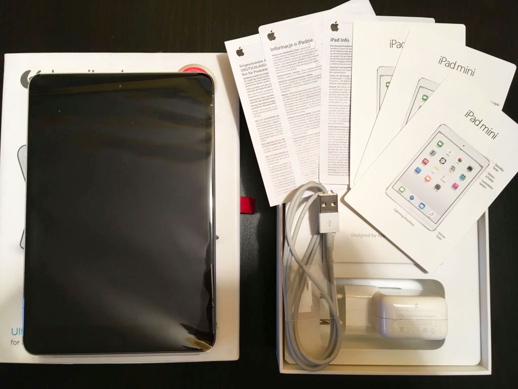 Apple iPad Mini 2 Retina + klawiatura BT Logitech