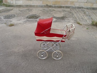 Stary wózek dla lalki - 6772390407 - oficjalne archiwum Allegro