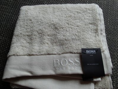 Oryginalny ręcznik HUGO BOSS 98x50 cm - nowy - 6427865721 - oficjalne  archiwum Allegro